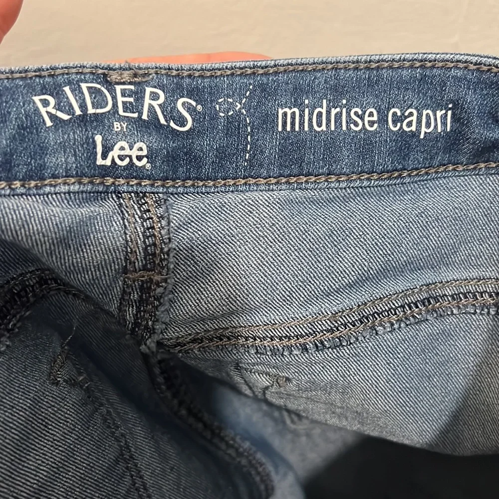Riders by Lee Women’s Midrise Denim Capris Cropped Capri Pants Jeans